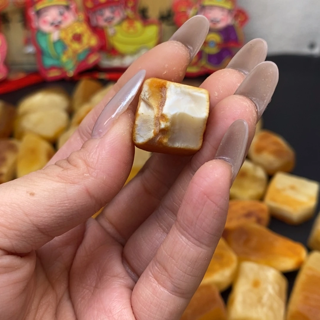 定制琥珀未镶嵌莱**贝天然蜜蜡原石加工不退不换