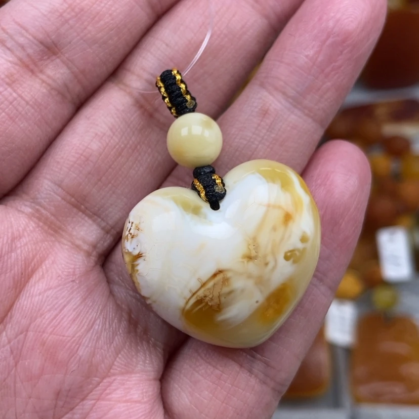 【闪购商品】未镶嵌颈饰琥珀