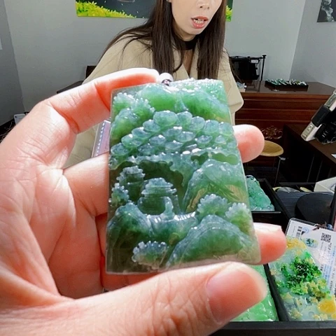 翡翠未镶嵌颈饰翡翠