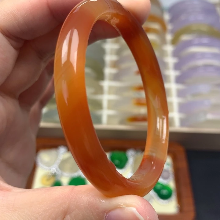 玛瑙/玉髓手镯未镶嵌