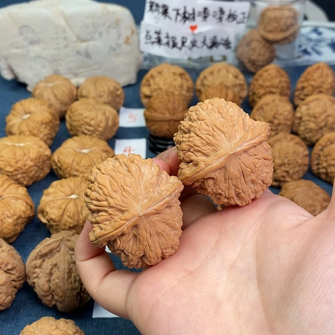 文玩核桃把件46尺玉枕元宝