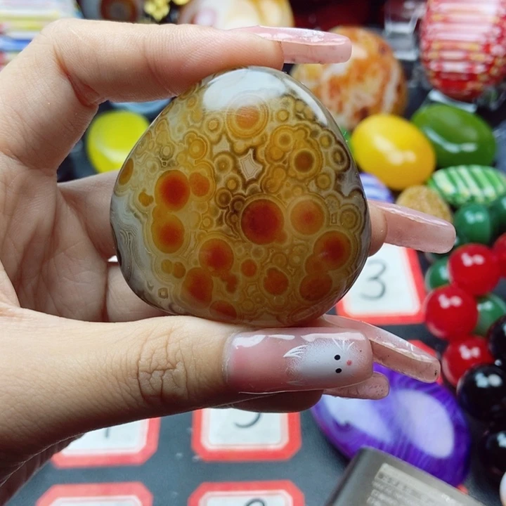 花***富未镶嵌玛瑙/玉髓珠宝奇石