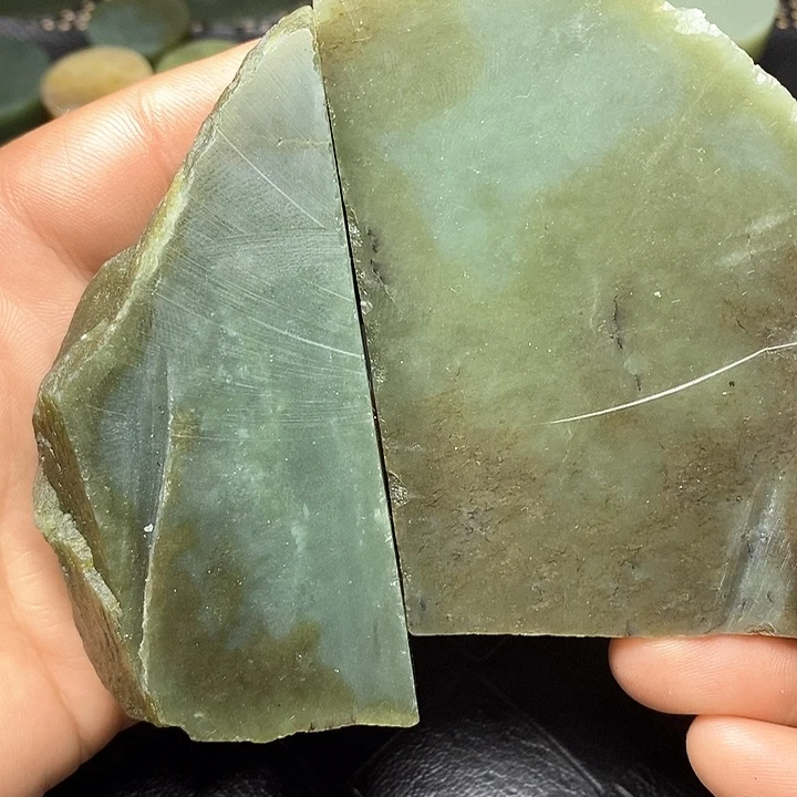 和田玉毛料未镶嵌