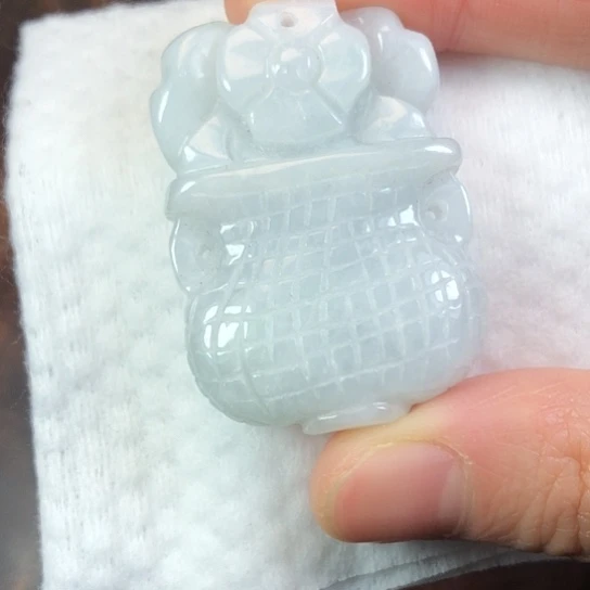 翡翠未镶嵌颈饰缅甸A货，每天下午1点半开播