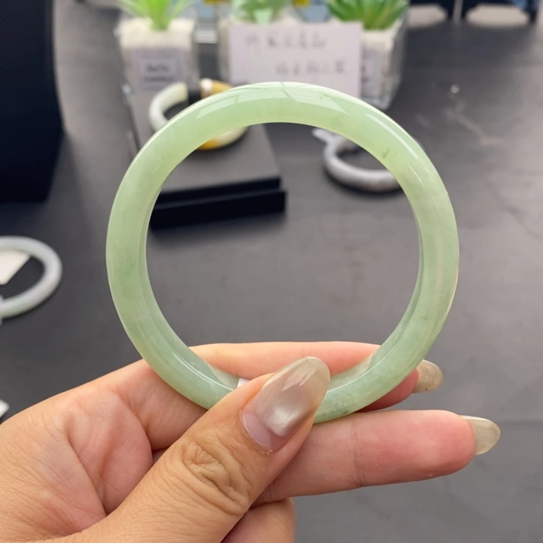 【闪购商品】未镶嵌手镯翡翠