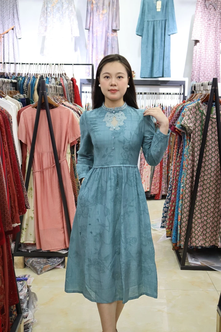 【青碧知秋】新中式绣花中袖高腰连衣裙（侧边拉链有口袋）