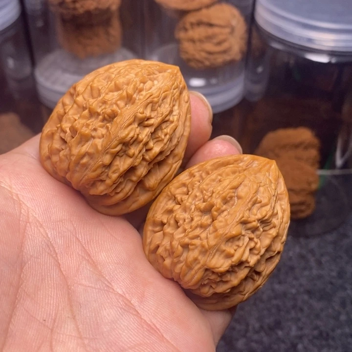 文玩核桃吊坠39.5蓟县虎头王