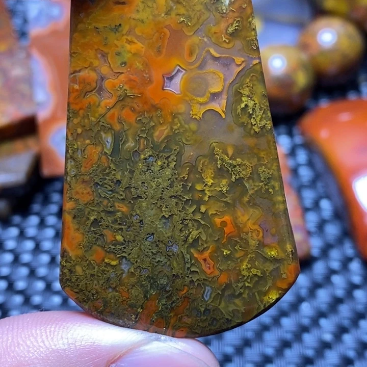 玛瑙/玉髓颈饰未镶嵌