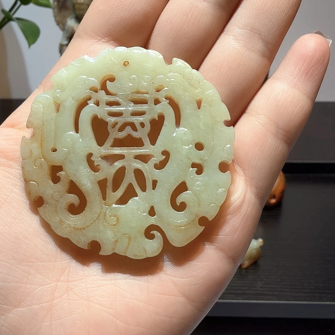 和田玉未镶嵌车挂