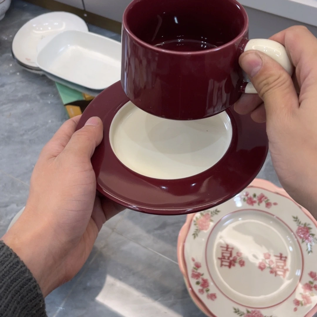 陶瓷微瑕餐具介意勿拍，满18飞！