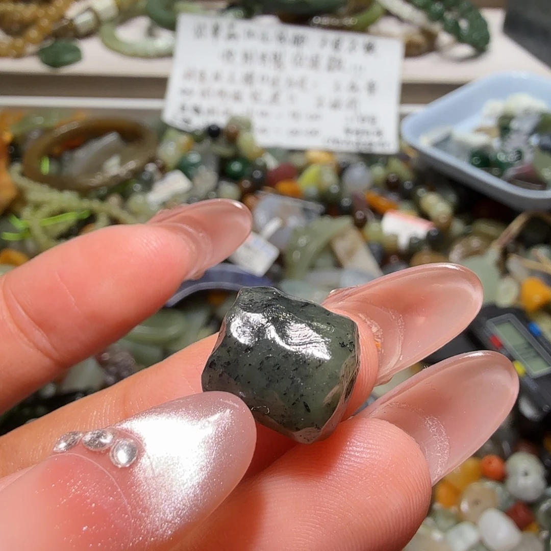 和田玉未镶嵌珠宝奇石