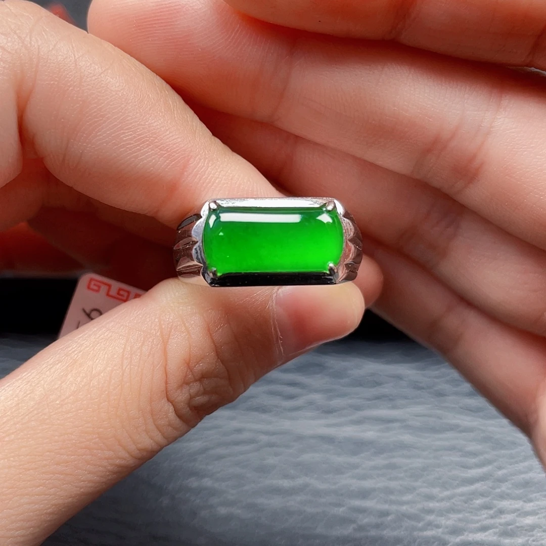 翡翠银S925镶嵌戒指没有运费险3656