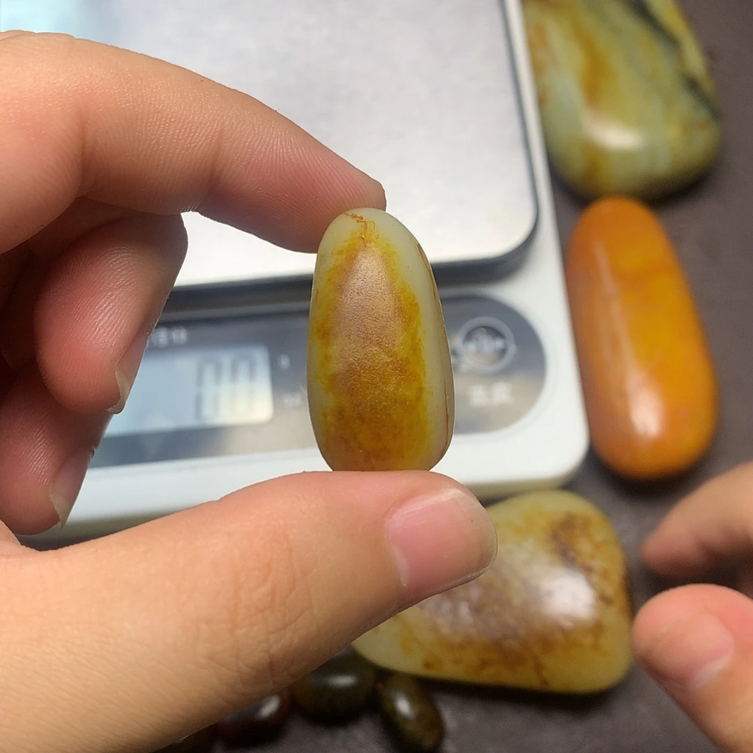 和田玉（糖玉）未镶嵌挂件