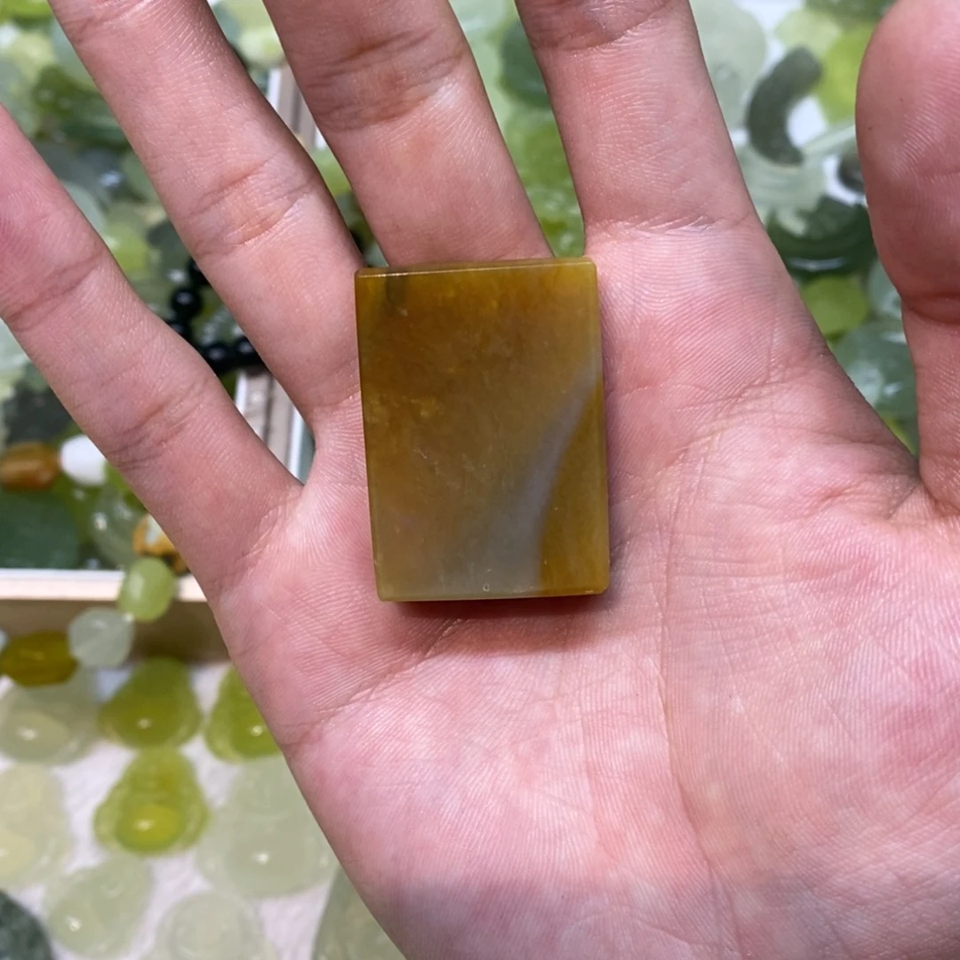 岫玉未镶嵌吊坠(不含链)