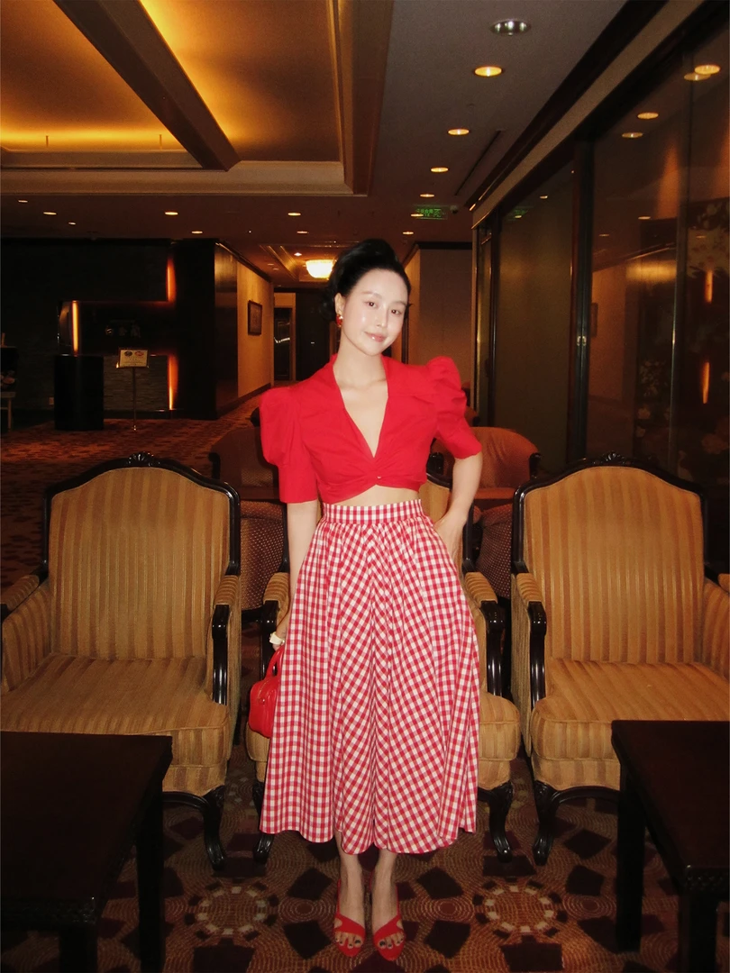 夏季新品半裙高腰女裙子中长款复古港风格子伞裙半身裙   250211