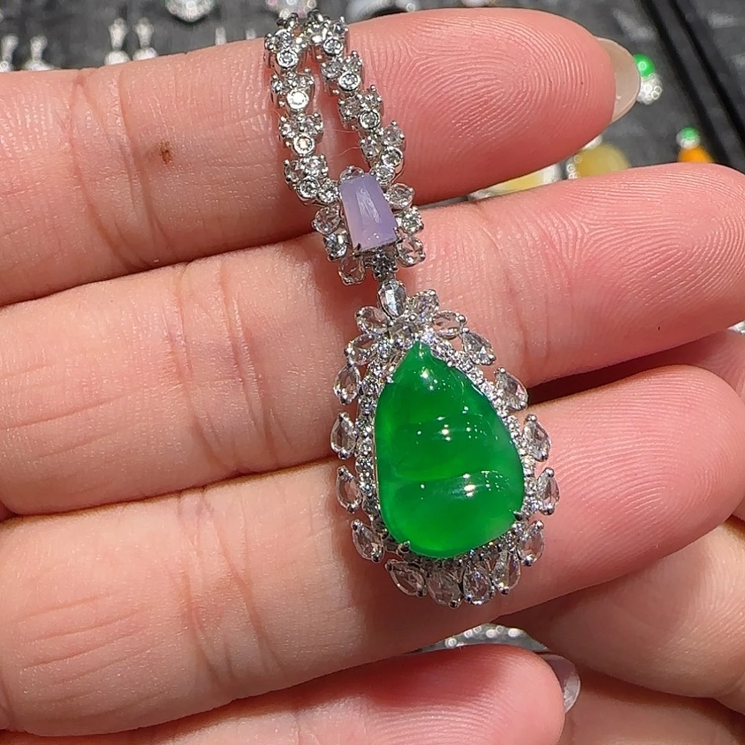 翡翠18K金镶嵌颈饰天然翡翠