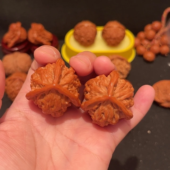 吊坠文玩核桃三棱