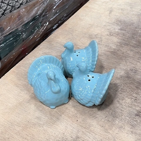微瑕，不明火，3个胡椒粉罐