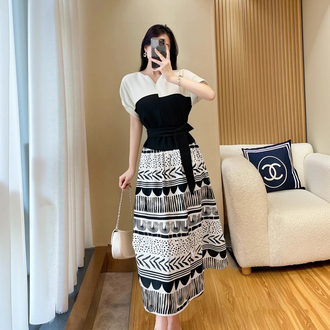 B【送腰带】2025夏季新款高奢时尚百搭气质修身显瘦连衣裙女D1649