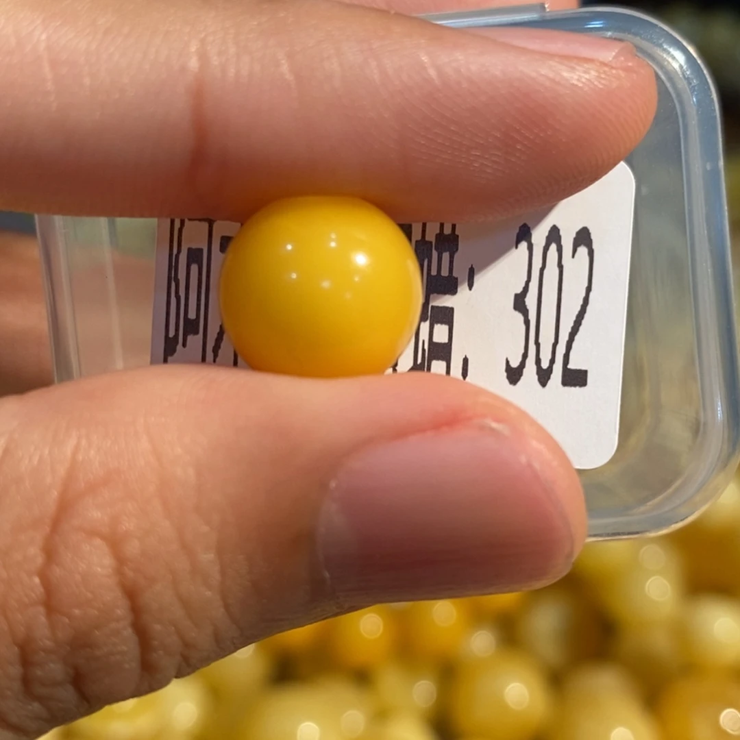 琥珀未镶嵌珠宝奇石302