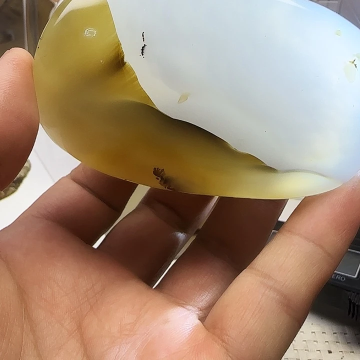 玛瑙/玉髓未镶嵌珠宝奇石