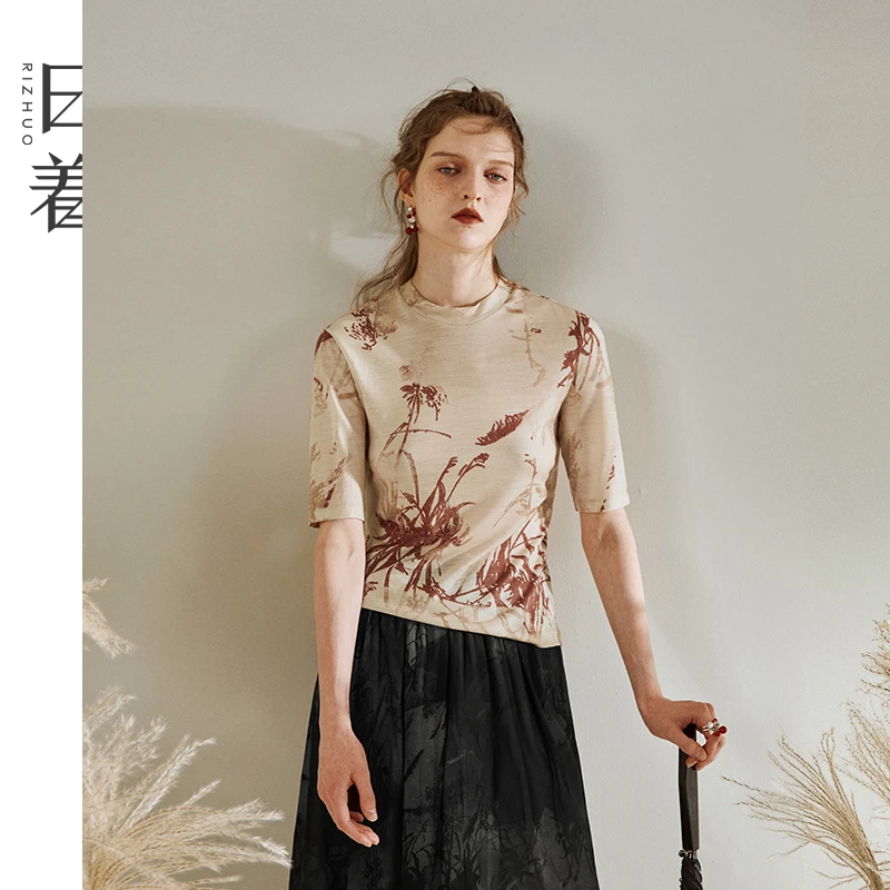 日着芒花印花羊毛针织T恤2025年秋季小高领修身中袖上衣RD3164T1