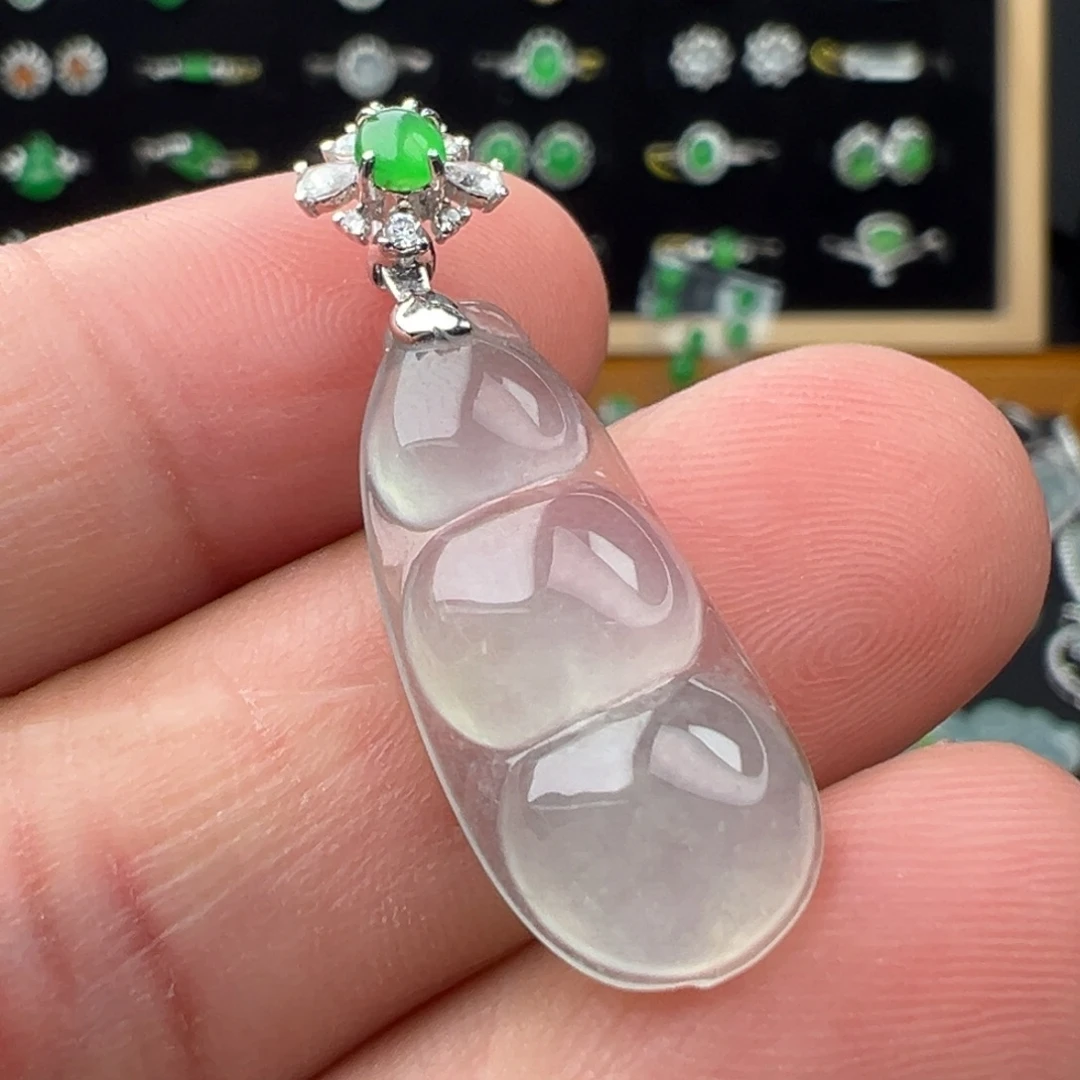 翡翠18K金镶嵌颈饰豆子24.5