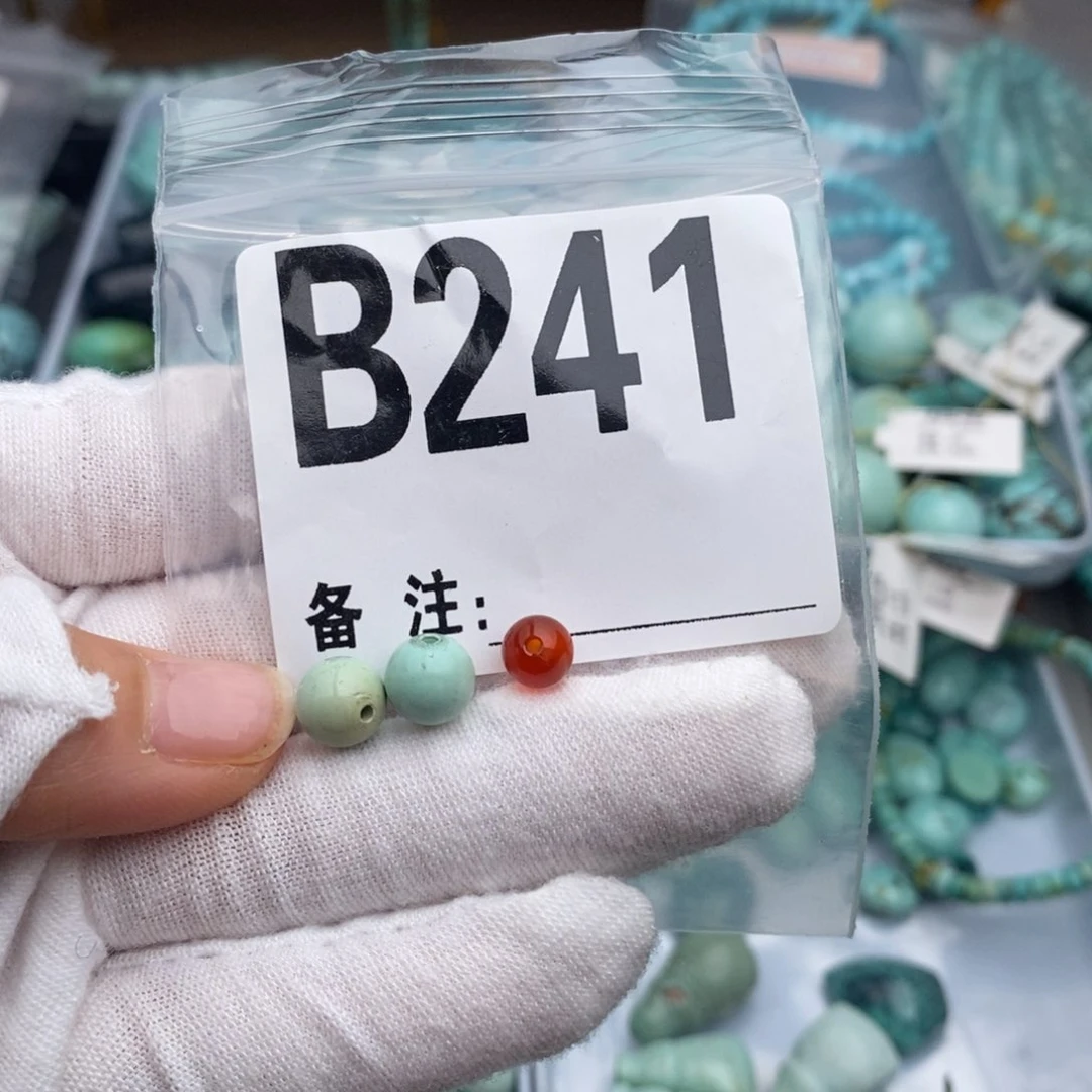 未镶嵌卡7圆珠一对南红玛瑙