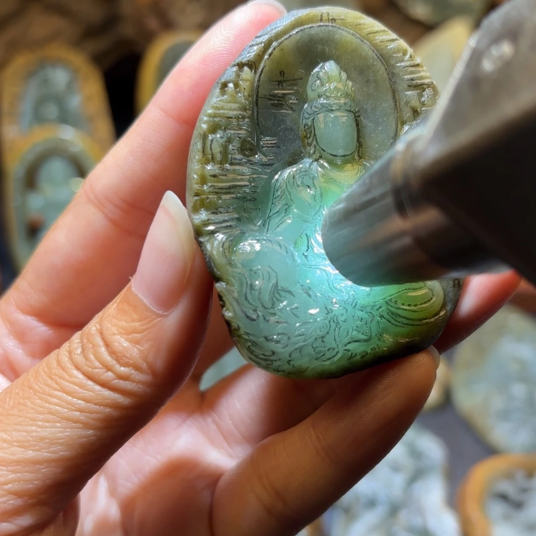 烈***欢定制翡翠未镶嵌大势至