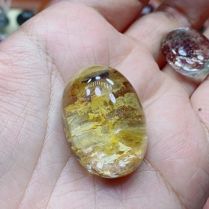 未镶嵌颈饰水晶美*水晶