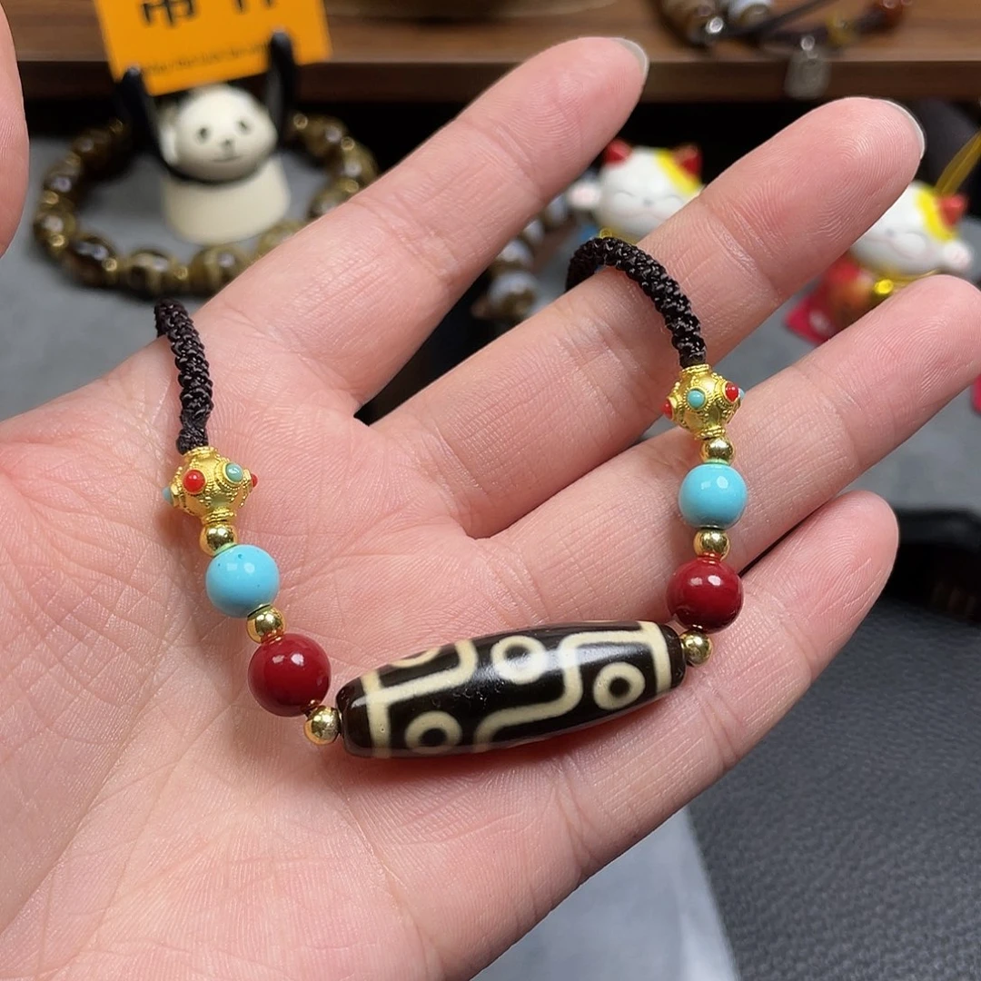 李***浍玛瑙/玉髓未镶嵌颈饰