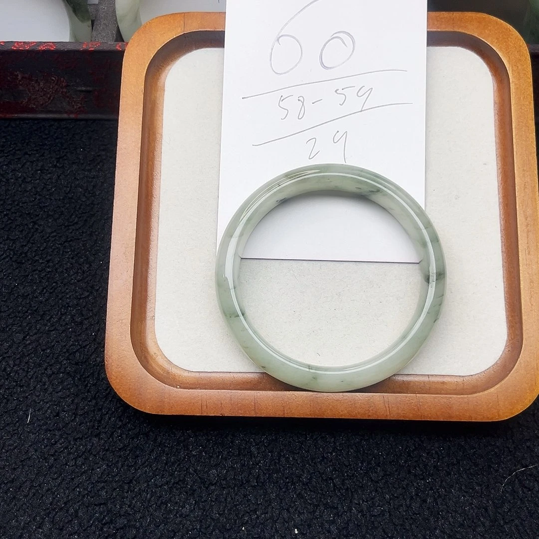 石英质玉未镶嵌手镯60