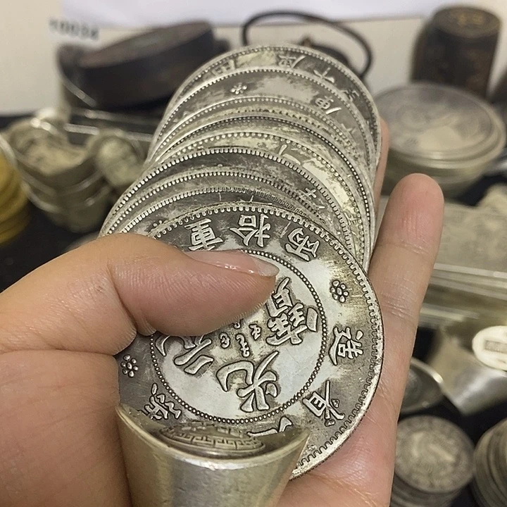 金属复古大头摆件