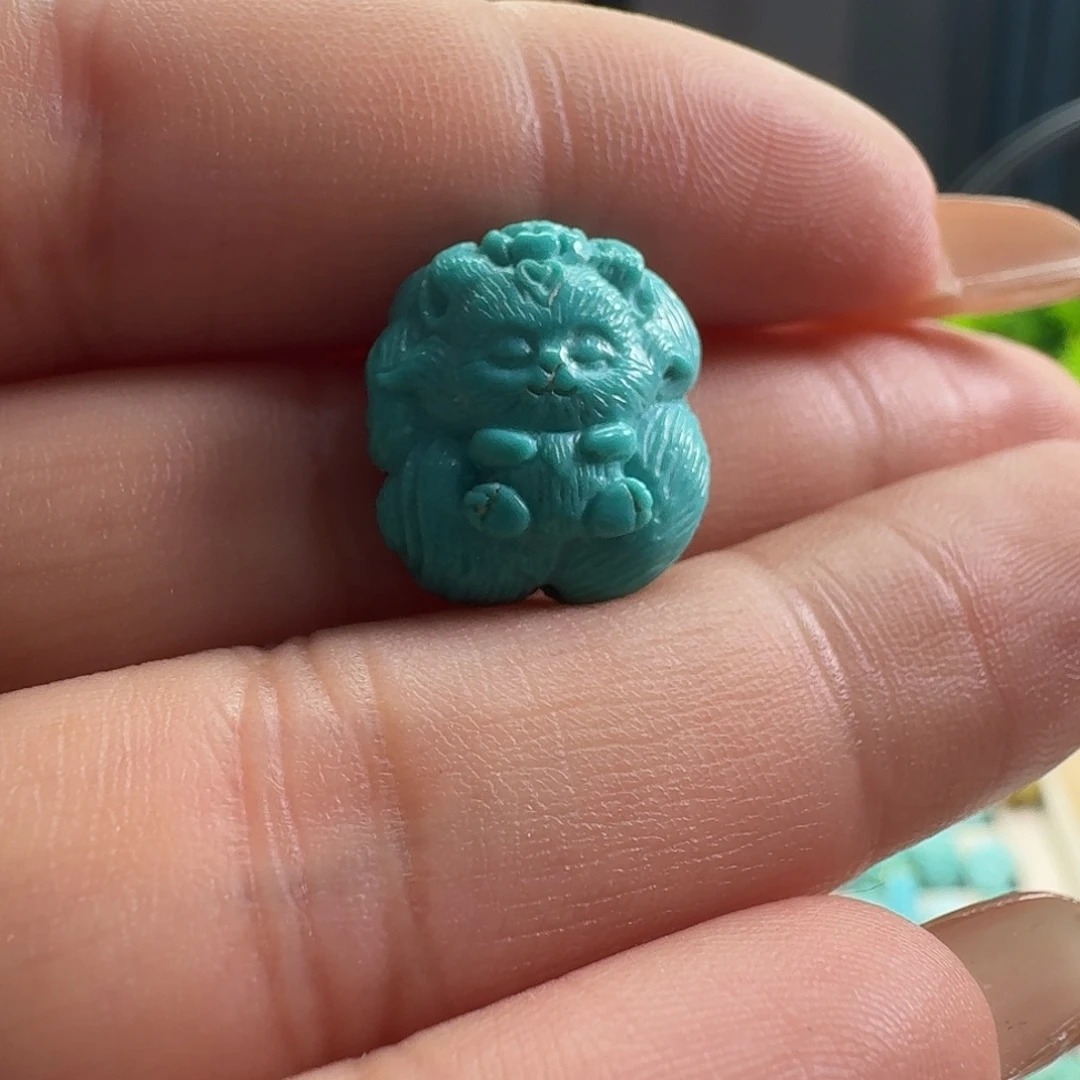 绿松石未镶嵌颈饰