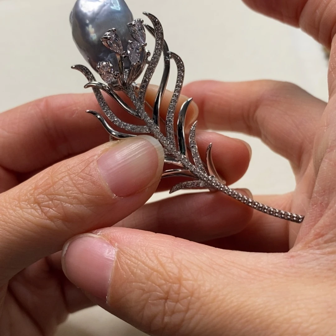 海水珍珠胸饰合金