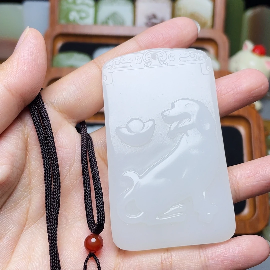 信***命新疆昆仑山脉料生肖狗