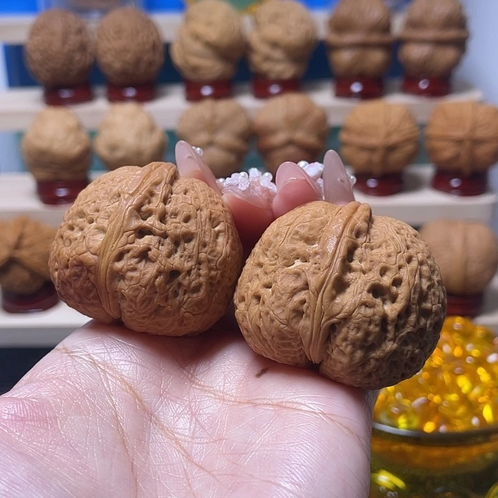 文玩核桃吊坠鸿鹄32