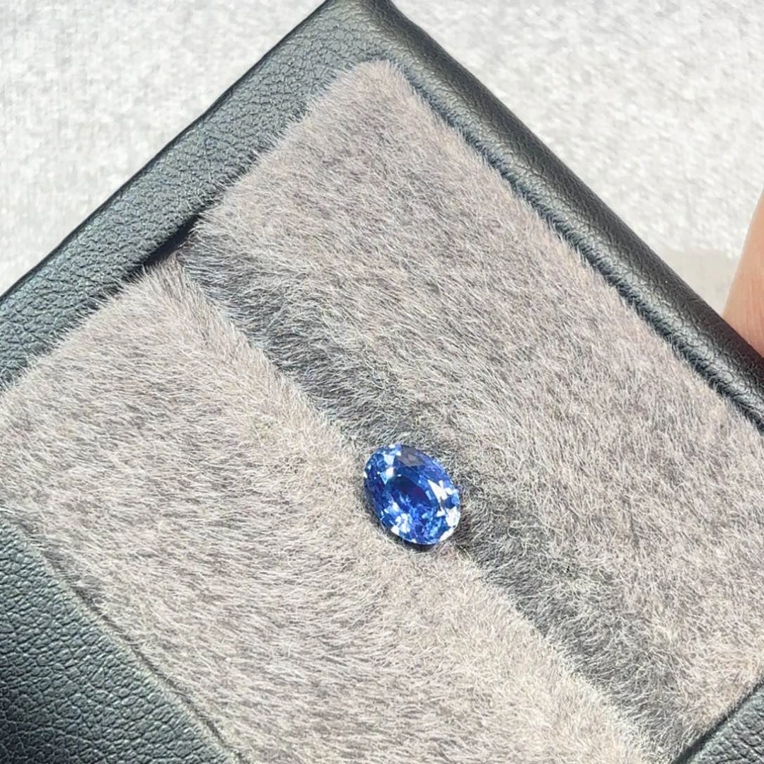 蓝宝石裸石1.21克拉