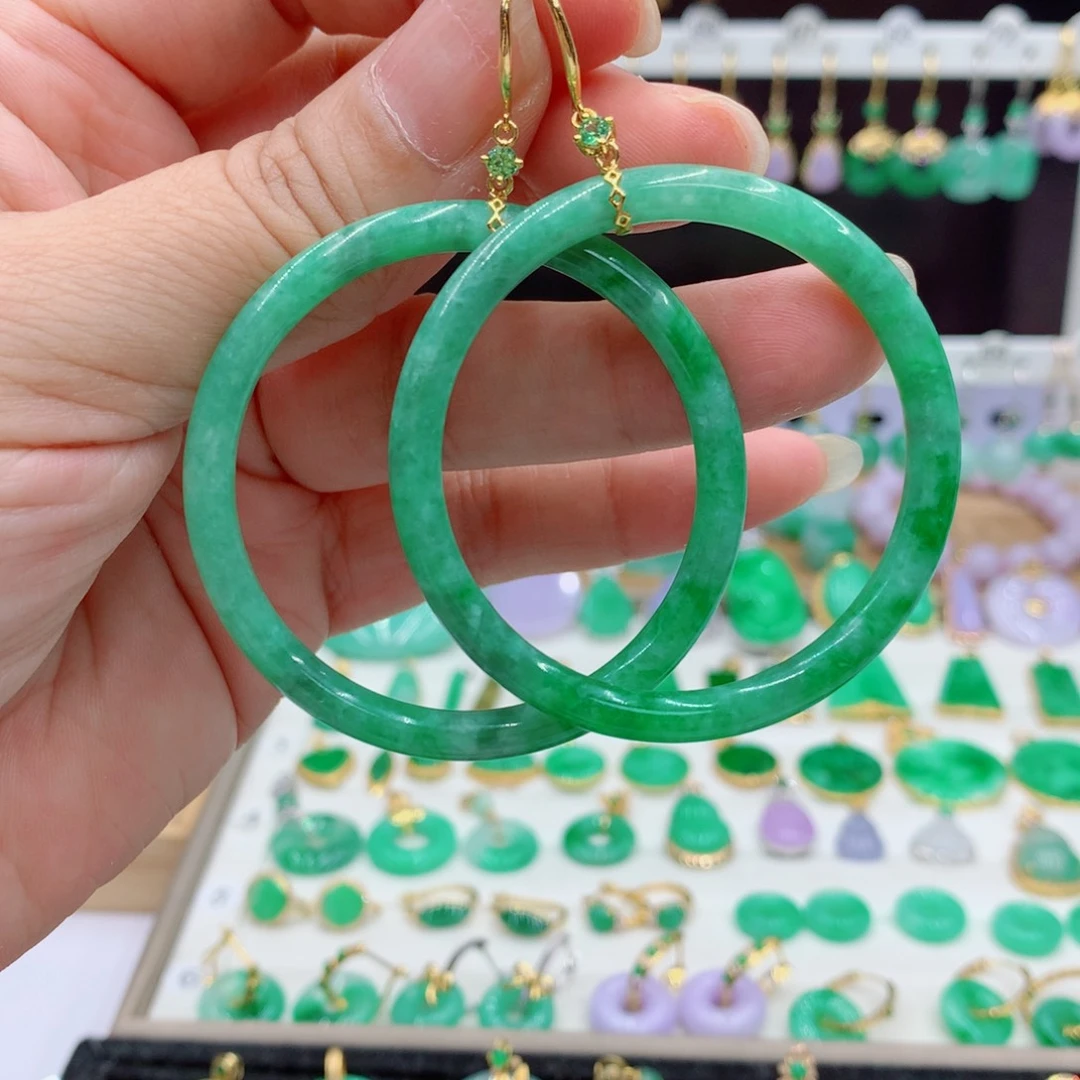18K金镶嵌翡翠耳饰