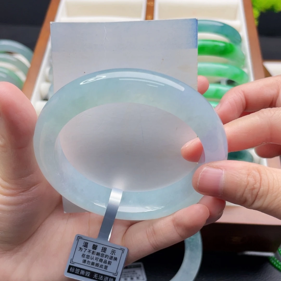 翡翠未镶嵌手镯60.7薄荷蓝