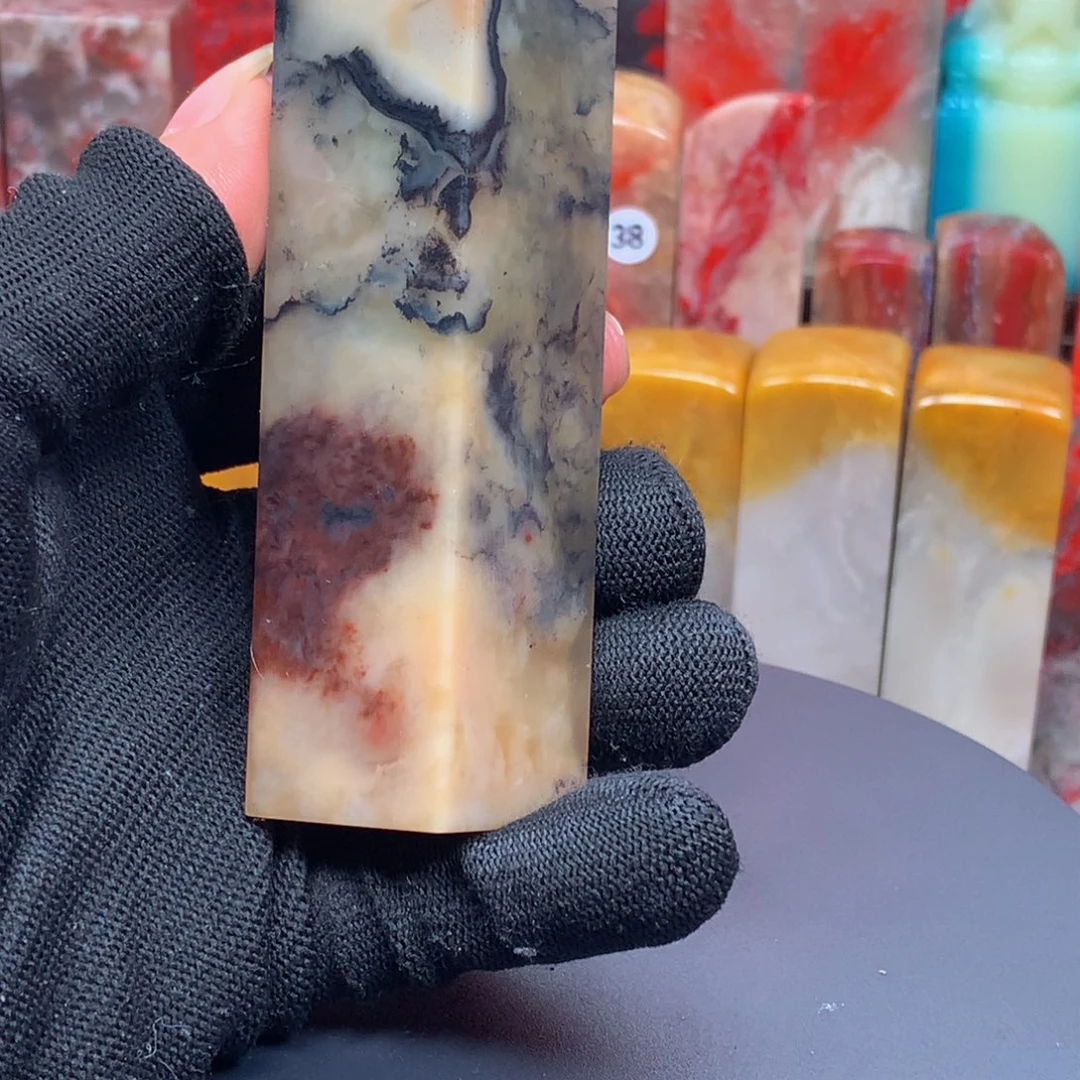 昌化石墨晶泼墨彩印章