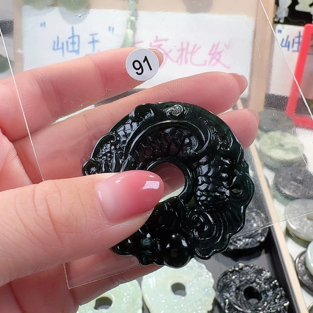 蛇纹石玉颈饰合金精美礼品