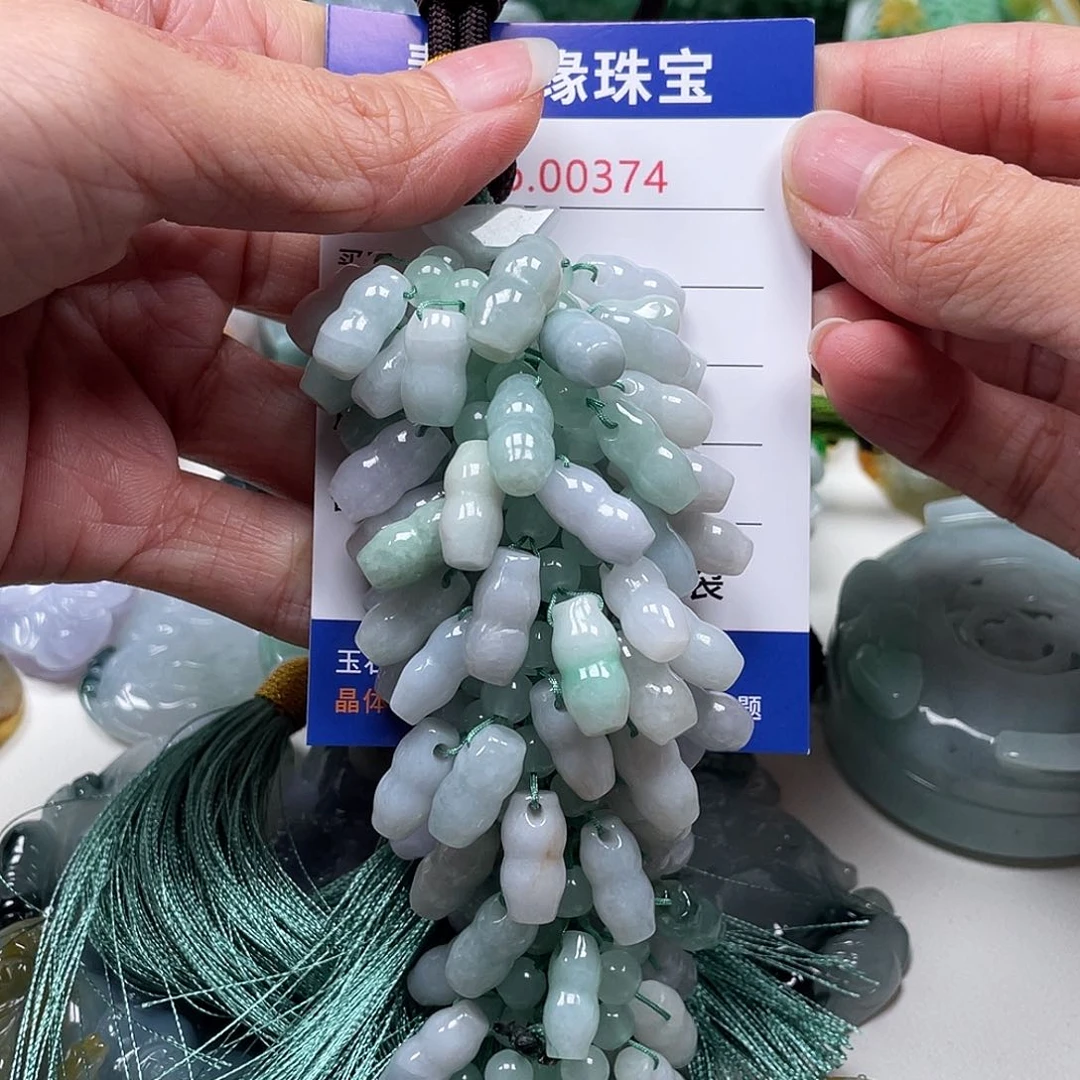 翡翠颈饰未镶嵌翡玉缘翡翠