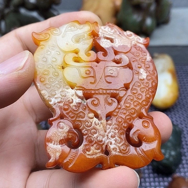 未镶嵌蛇纹石玉颈饰