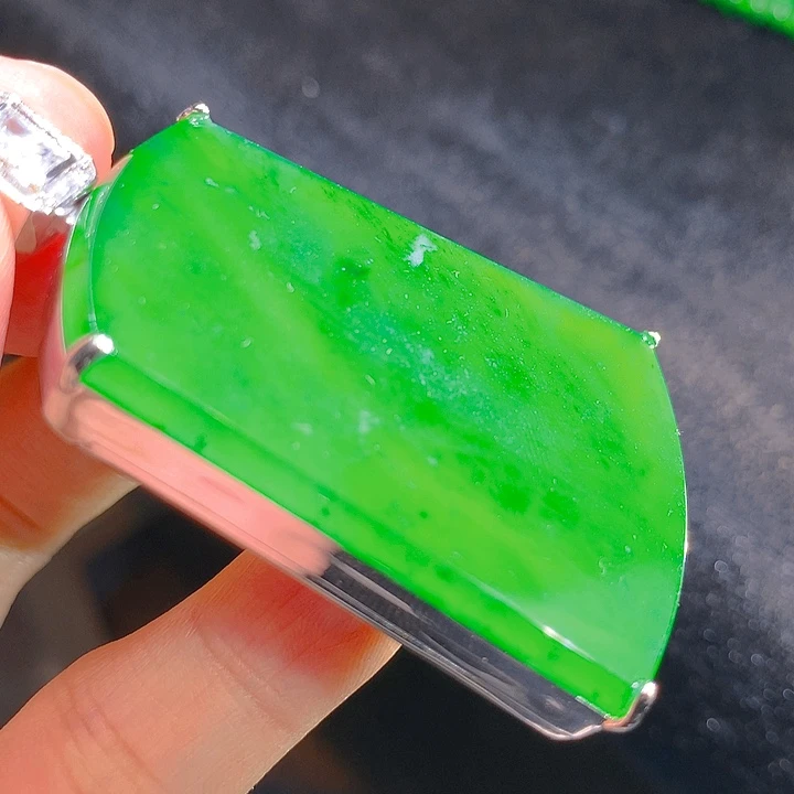 【闪购商品】翡翠颈饰未镶嵌翡翠