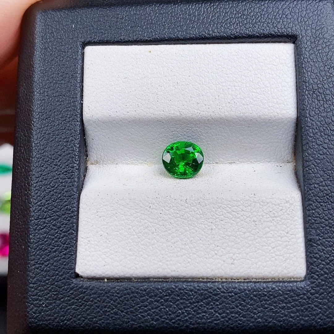 未镶嵌石榴石（沙弗莱）裸石1.25ct