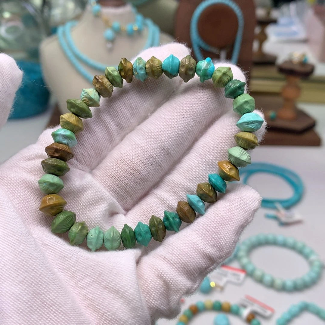 绿松石配饰未镶嵌山*