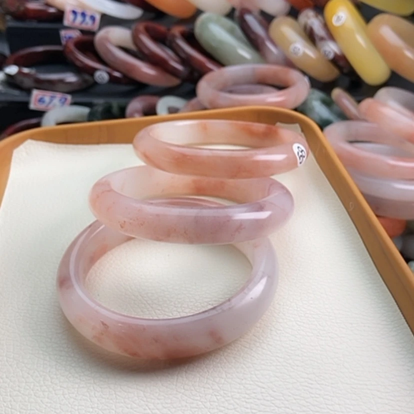 【闪购商品】石英质玉手镯未镶嵌誉****堂