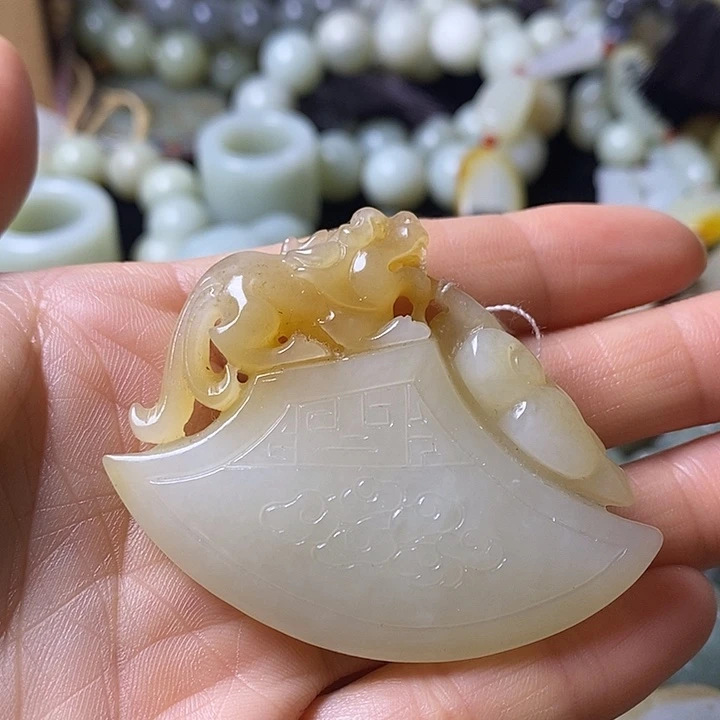 和田玉未镶嵌挂件