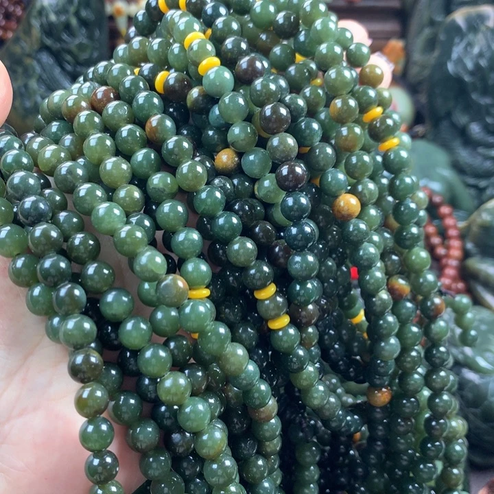 透闪石质玉未镶嵌手把